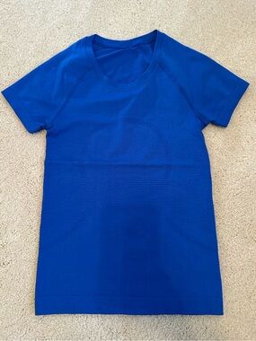 Lululemon size 0 royal blue swiftly tech SS waist length